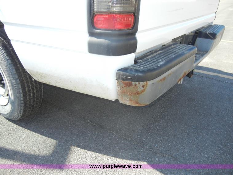 image for item C4071 1999 Dodge Ram 1500 pickup truck