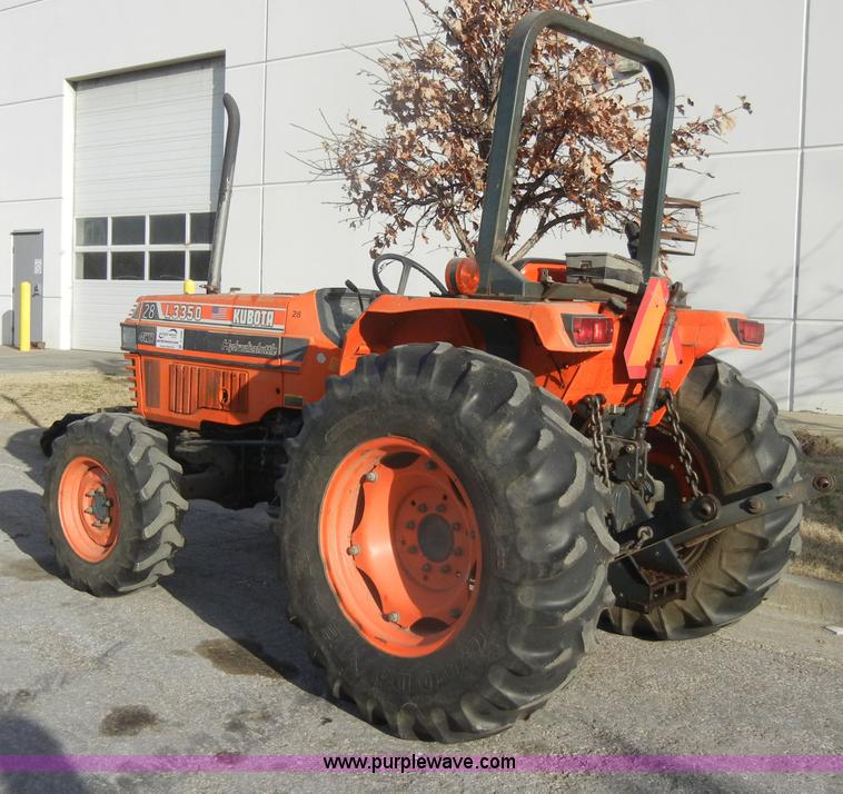 image for item C4090 1986 Kubota L3350 MFWD tractor
