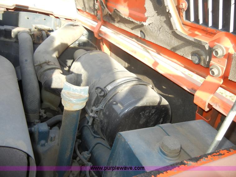 image for item C4090 1986 Kubota L3350 MFWD tractor