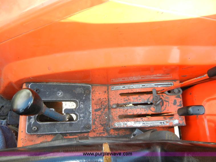 image for item C4090 1986 Kubota L3350 MFWD tractor