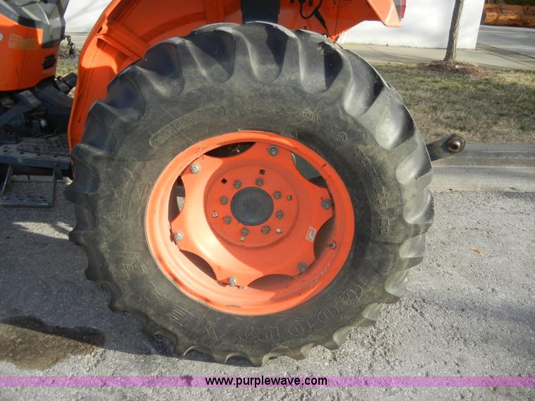 image for item C4090 1986 Kubota L3350 MFWD tractor