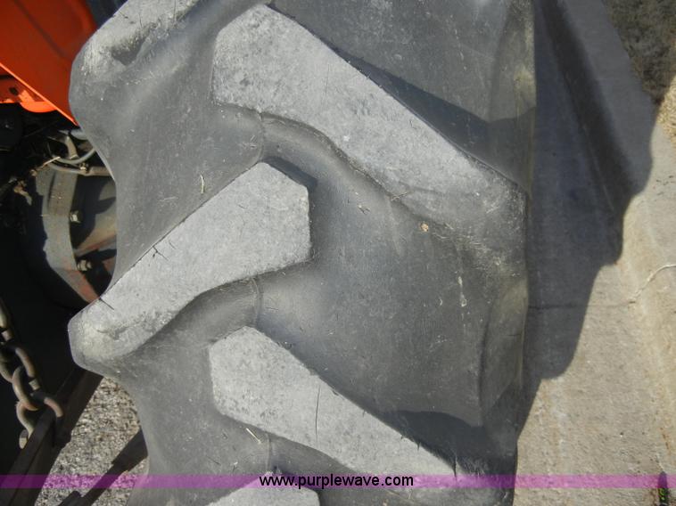 image for item C4090 1986 Kubota L3350 MFWD tractor