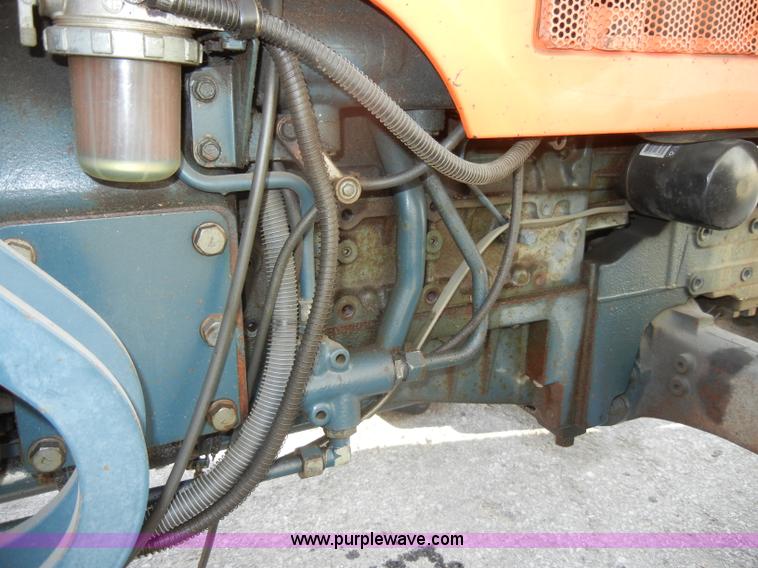 image for item C4090 1986 Kubota L3350 MFWD tractor