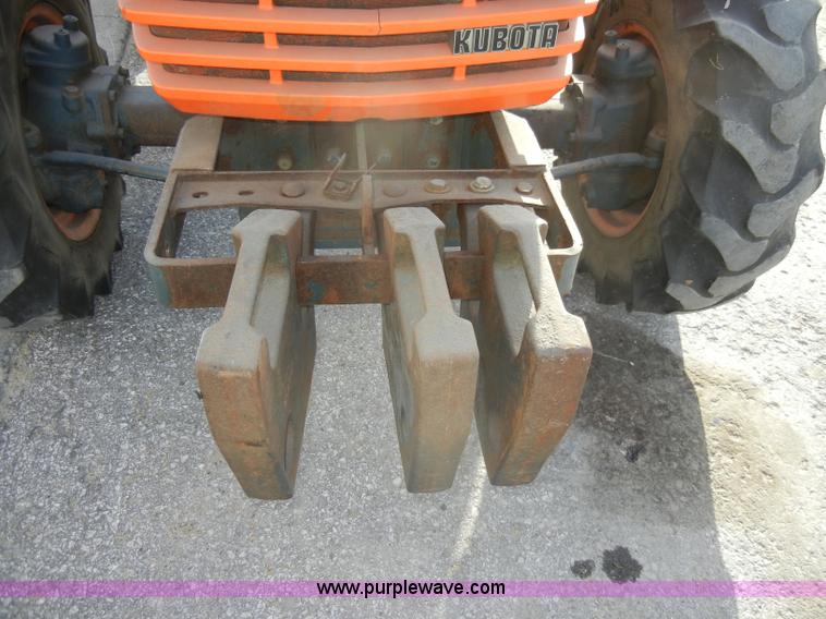 image for item C4090 1986 Kubota L3350 MFWD tractor