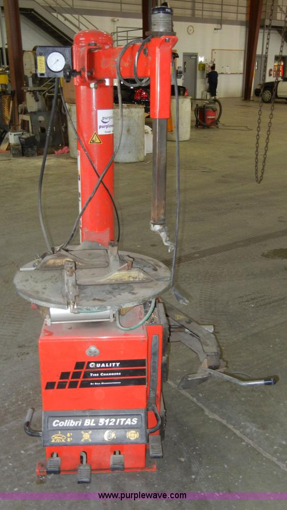 image for item C4091 2002 Colibri BL 5121TAS tire changer