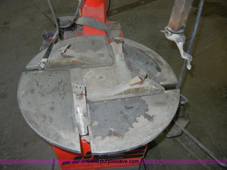 image for item C4091 2002 Colibri BL 5121TAS tire changer