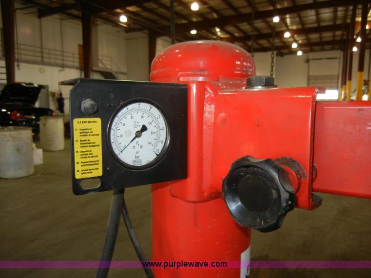 image for item C4091 2002 Colibri BL 5121TAS tire changer