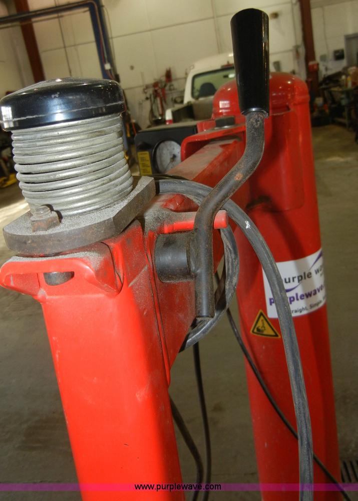 image for item C4091 2002 Colibri BL 5121TAS tire changer