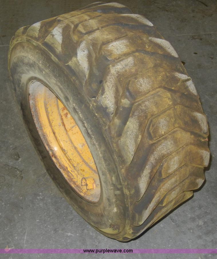 image for item C4096 1986 Mustang OMC552 skid steer