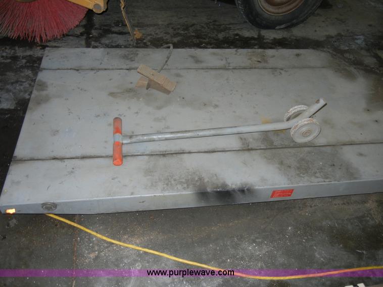 image for item C4097 Air lift