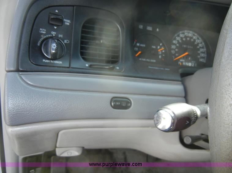 image for item C4202 1996 Ford Crown Victoria