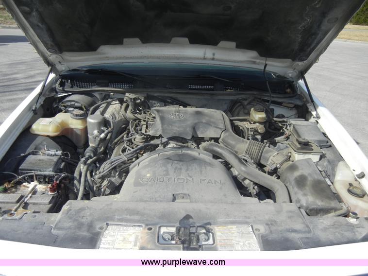 image for item C4202 1996 Ford Crown Victoria