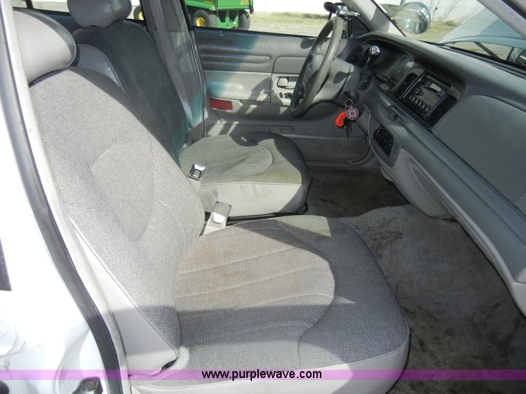 image for item C4202 1996 Ford Crown Victoria