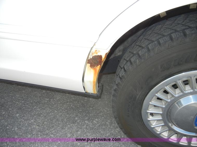 image for item C4202 1996 Ford Crown Victoria