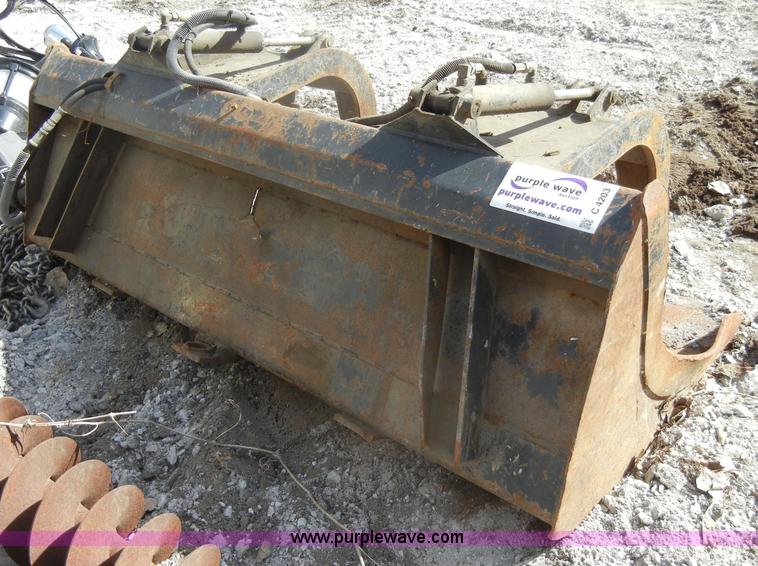 image for item C4203 6' skid steer grapple bucket