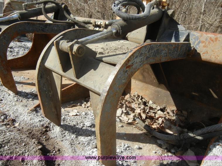 image for item C4203 6' skid steer grapple bucket