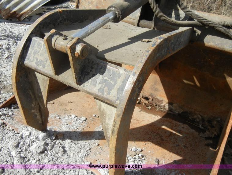 image for item C4203 6' skid steer grapple bucket