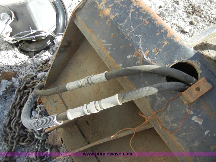 image for item C4203 6' skid steer grapple bucket