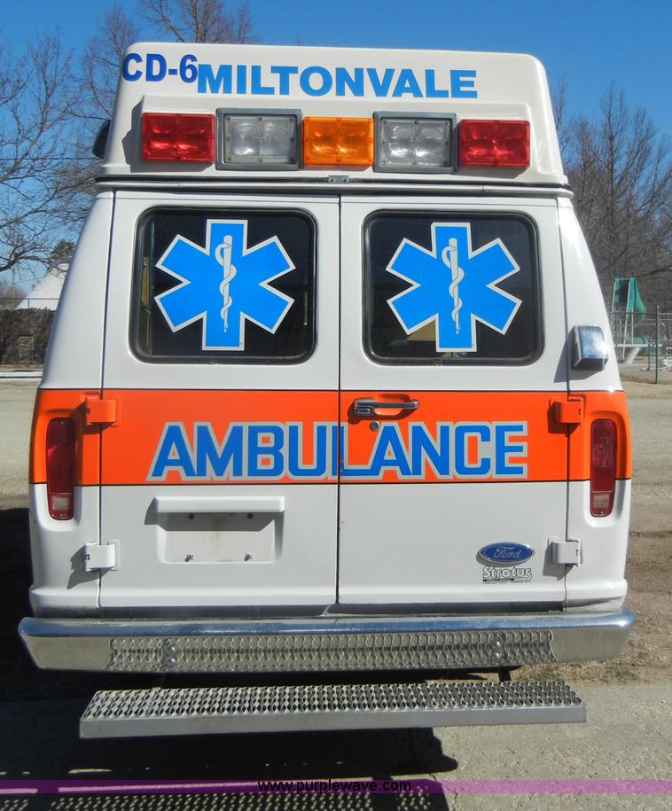 image for item C4215 1989 Ford E350 ambulance