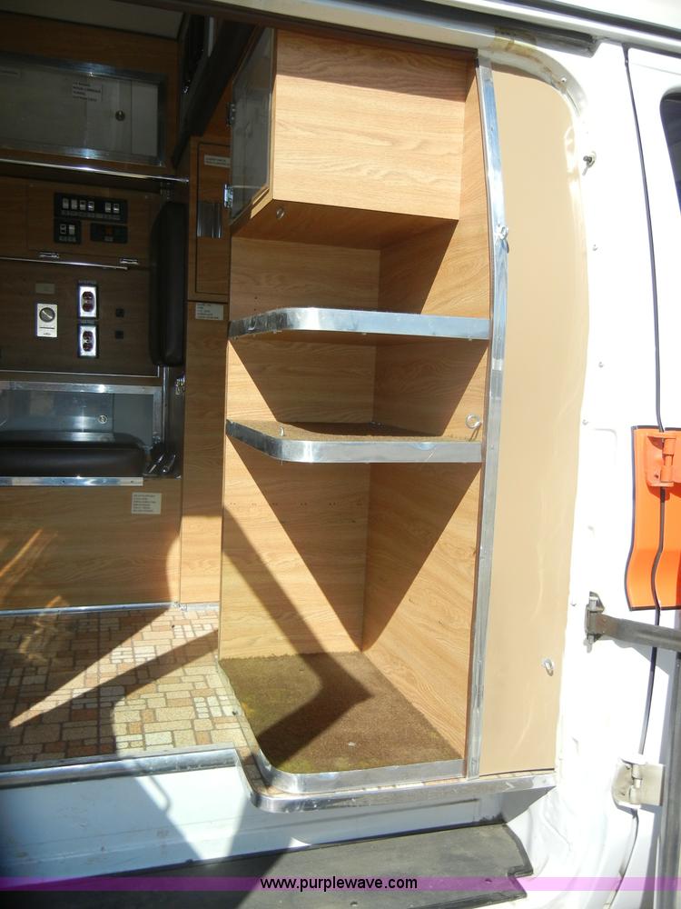 image for item C4215 1989 Ford E350 ambulance