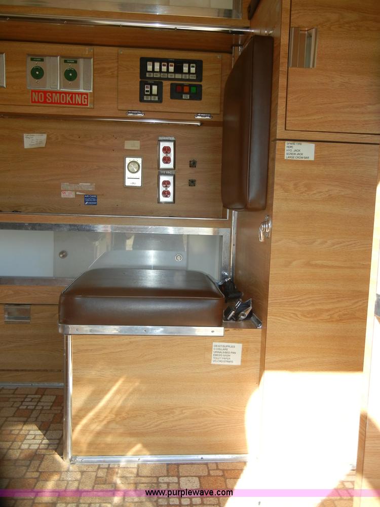 image for item C4215 1989 Ford E350 ambulance