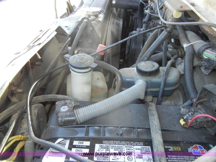 image for item C4215 1989 Ford E350 ambulance