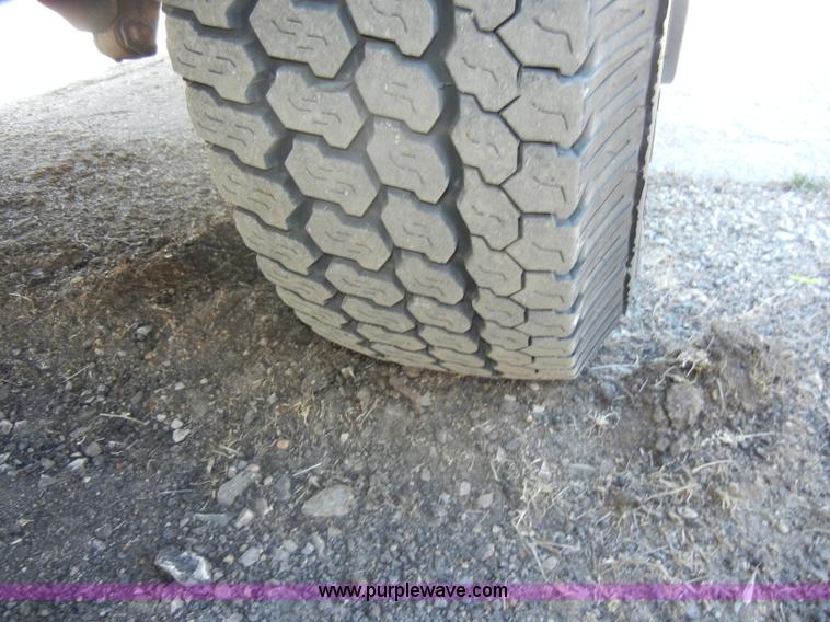 image for item C4215 1989 Ford E350 ambulance