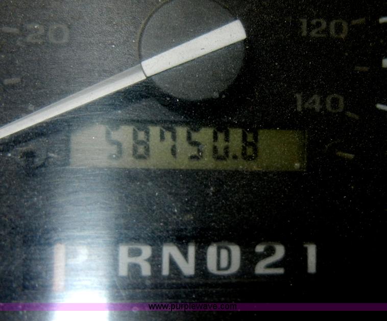 image for item C4217 1995 Ford F150 XL pickup truck