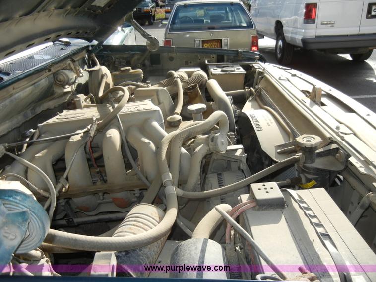 image for item C4217 1995 Ford F150 XL pickup truck