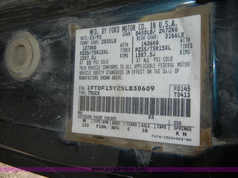 image for item C4217 1995 Ford F150 XL pickup truck