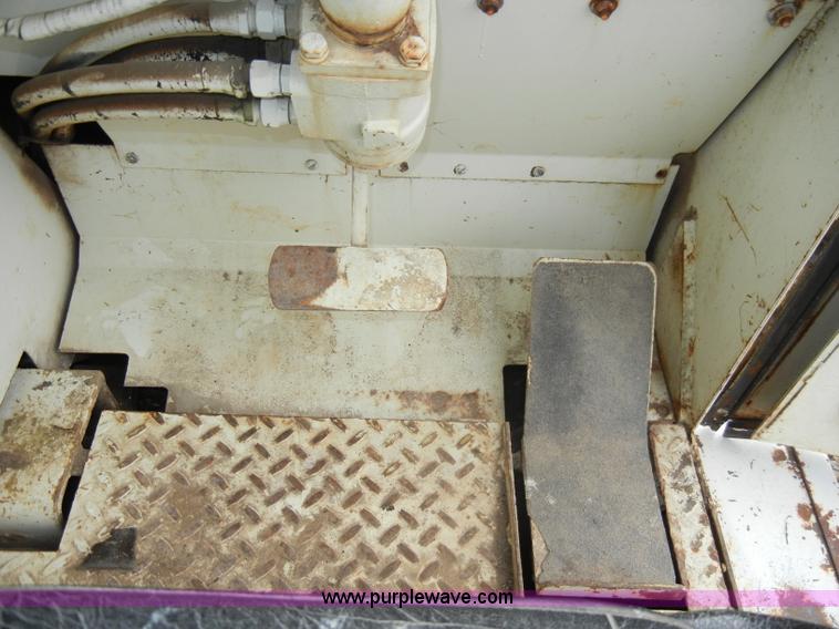 image for item C4233 Elgin custom street sweeper