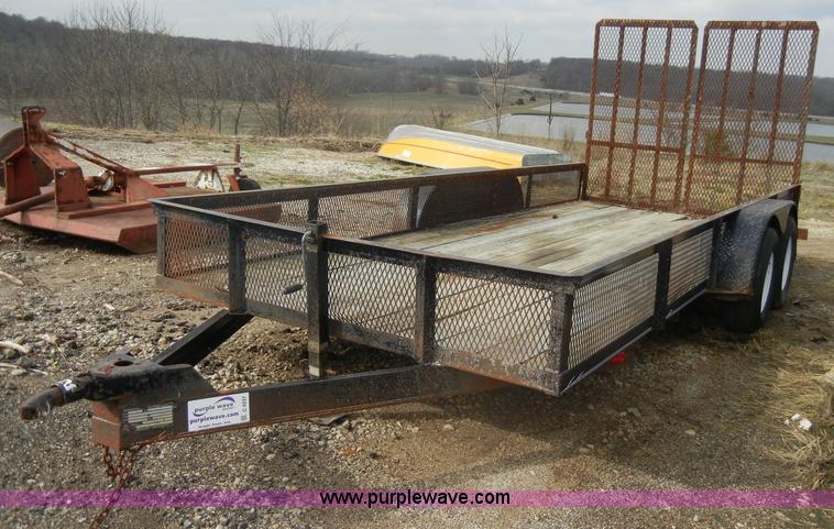 image for item C4237 2001 Neal 18' trailer