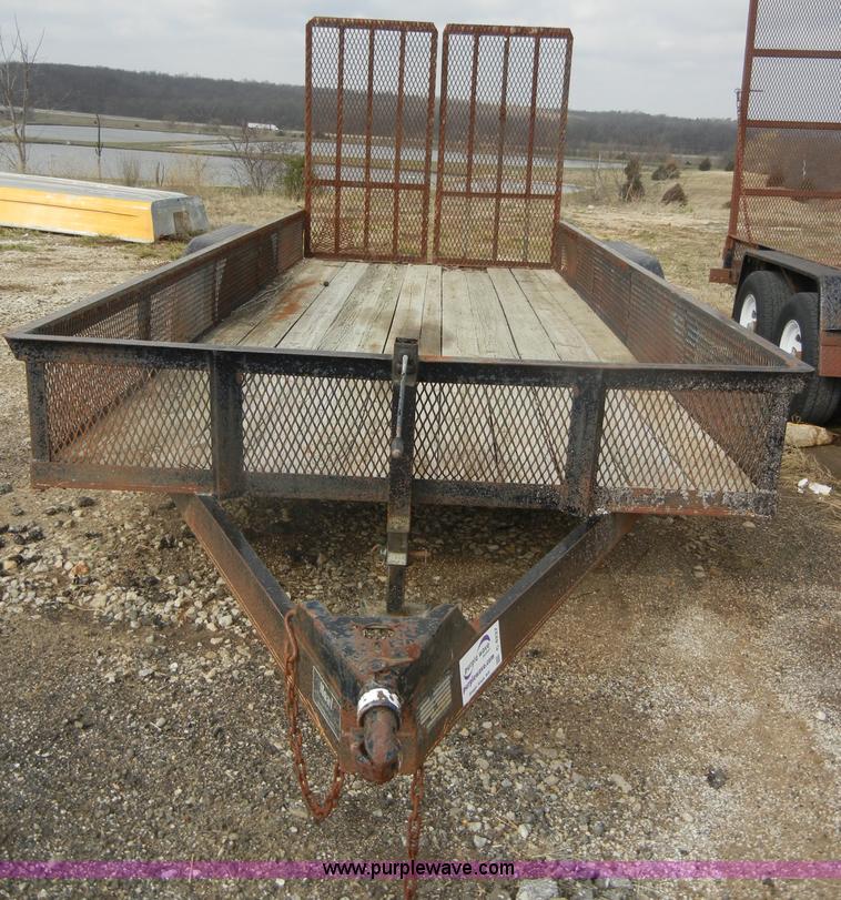 image for item C4237 2001 Neal 18' trailer