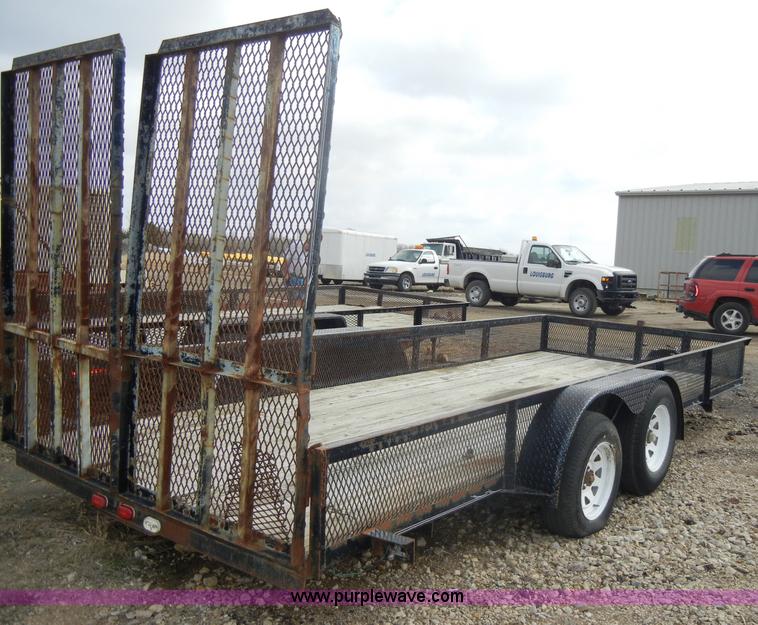 image for item C4237 2001 Neal 18' trailer