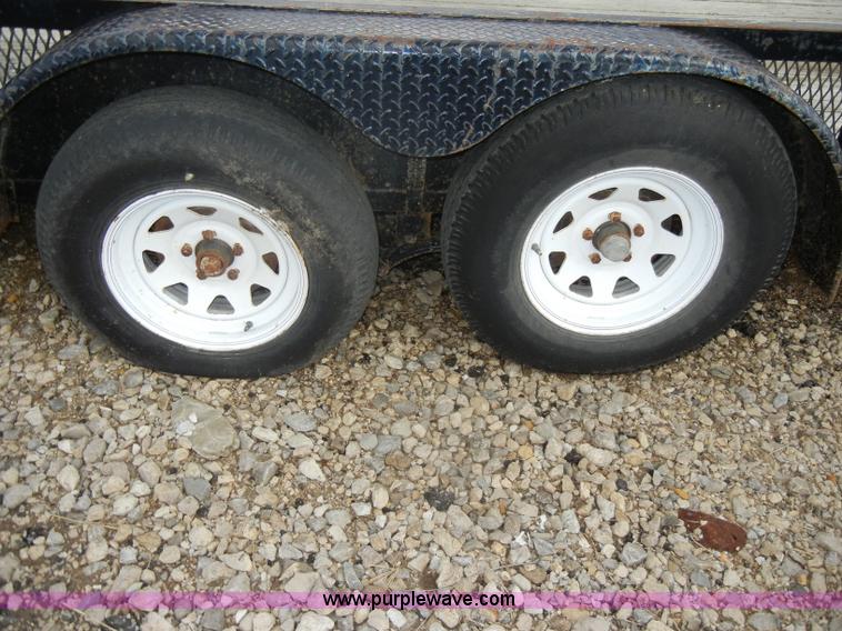 image for item C4237 2001 Neal 18' trailer