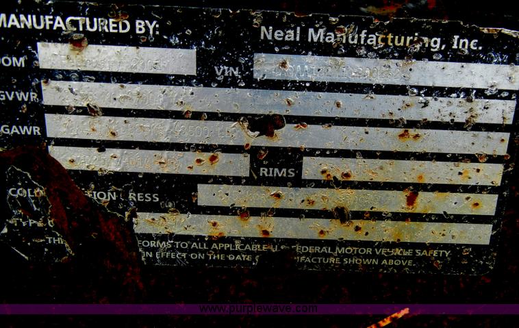 image for item C4237 2001 Neal 18' trailer