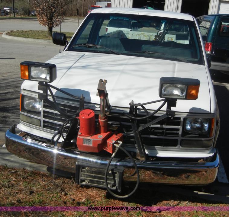 image for item C4330 1991 Chevrolet Cheyenne K2500 pickup truck