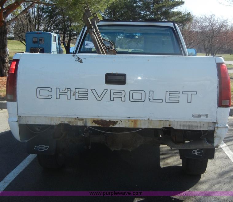 image for item C4330 1991 Chevrolet Cheyenne K2500 pickup truck