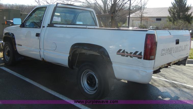 image for item C4330 1991 Chevrolet Cheyenne K2500 pickup truck