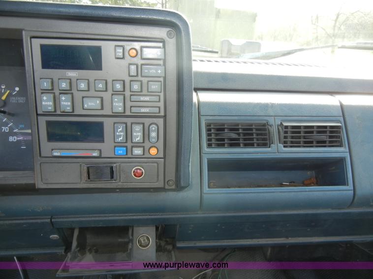 image for item C4330 1991 Chevrolet Cheyenne K2500 pickup truck