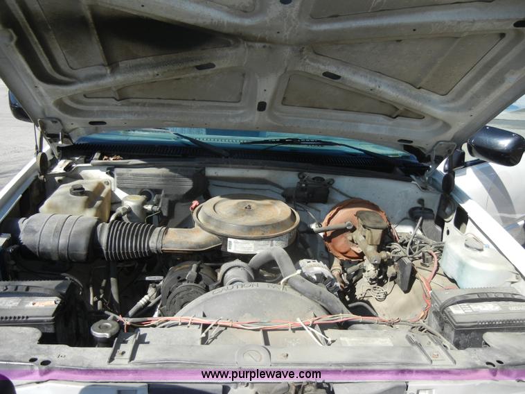 image for item C4330 1991 Chevrolet Cheyenne K2500 pickup truck