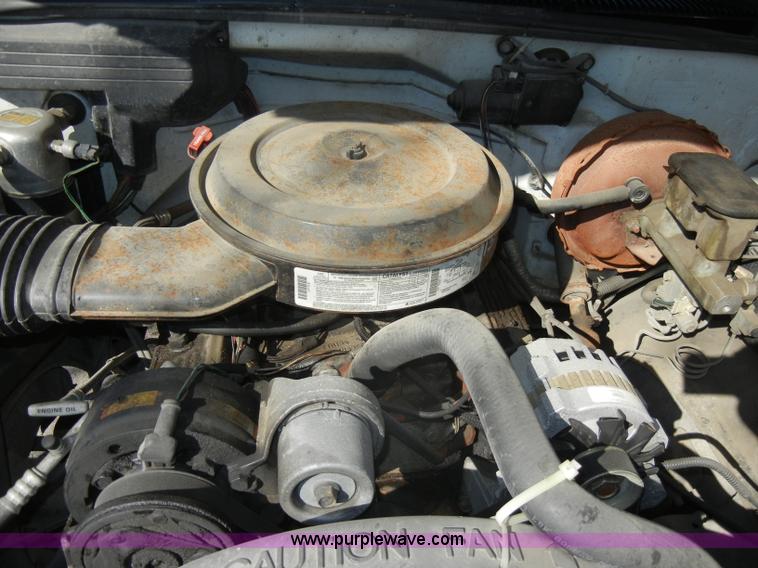 image for item C4330 1991 Chevrolet Cheyenne K2500 pickup truck