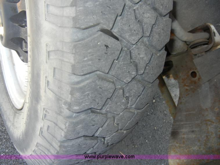 image for item C4330 1991 Chevrolet Cheyenne K2500 pickup truck