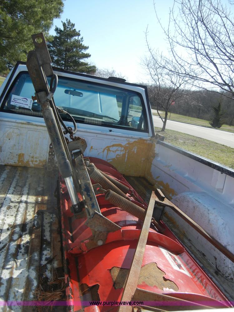 image for item C4330 1991 Chevrolet Cheyenne K2500 pickup truck