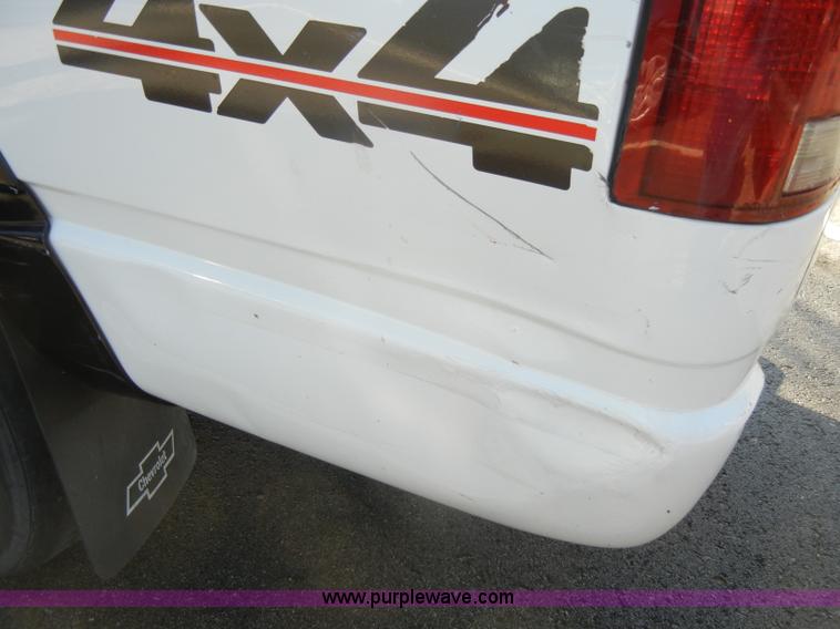 image for item C4330 1991 Chevrolet Cheyenne K2500 pickup truck