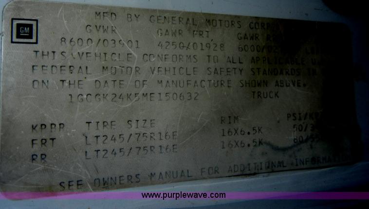 image for item C4330 1991 Chevrolet Cheyenne K2500 pickup truck