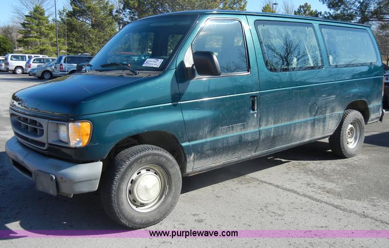 image for item C4331 1999 Ford Econoline E150 XL van