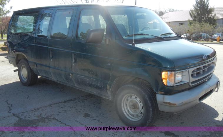 image for item C4331 1999 Ford Econoline E150 XL van
