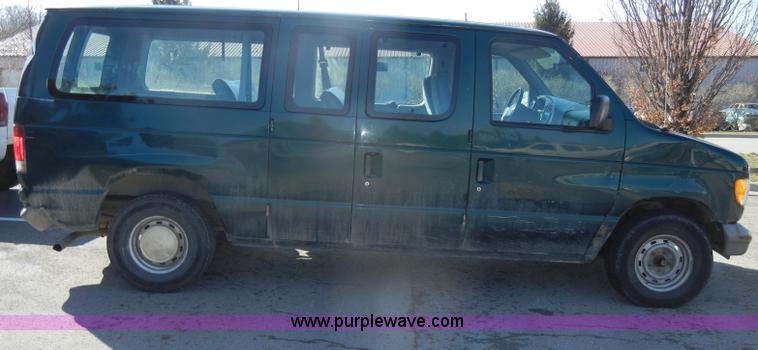 image for item C4331 1999 Ford Econoline E150 XL van