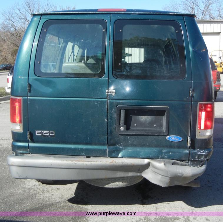 image for item C4331 1999 Ford Econoline E150 XL van